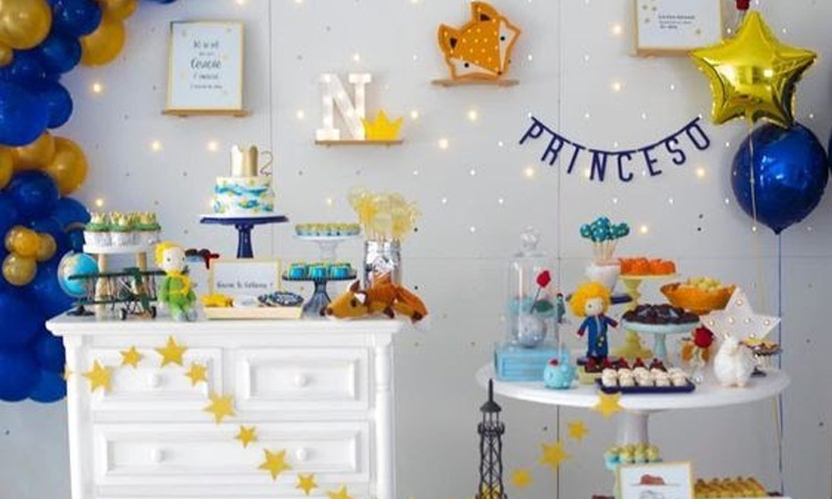 Bebê e Tal - festa de 1 ano: decoração minimalista pequeno príncipe